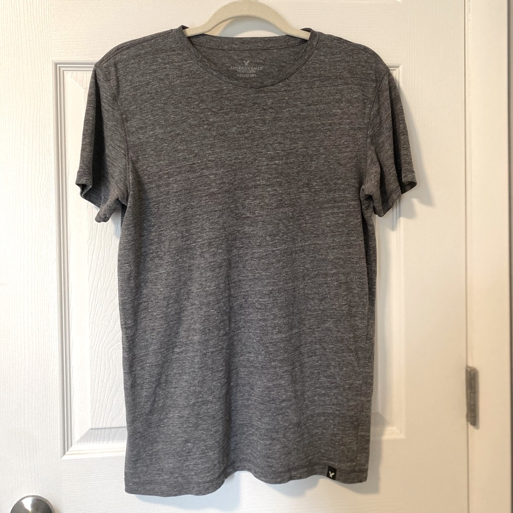 AE seriously soft men’s heather gray t-shirt size S